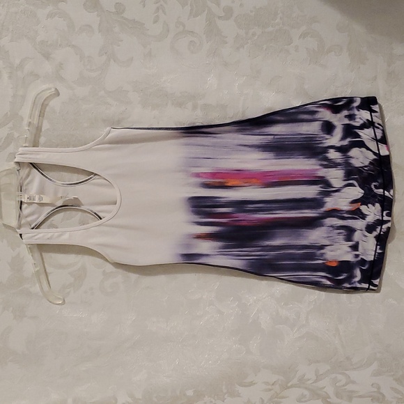 SZ. 2 LULULEMON MULTICOLORED RACERBACK ATHLETIC TOP - Picture 1 of 3